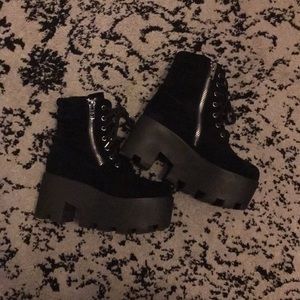 Current Mood Dolls Kill Greenpoint Velvet Boots
